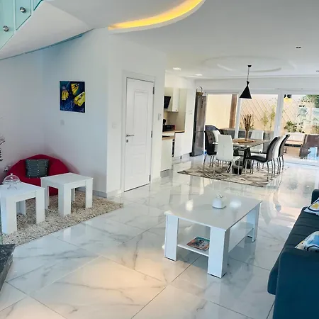 Miguel Golden Sands Manikata Villa Mellieħa